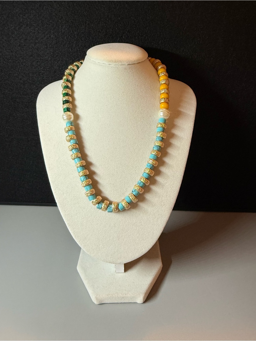 Multicolor Beaded Statement Necklace 🗽
